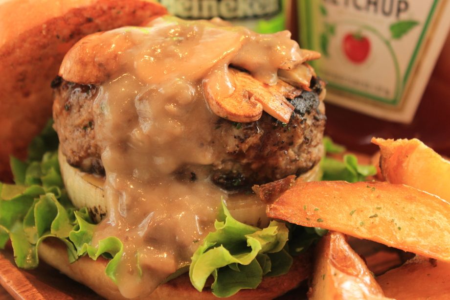 香マディラソースのマッシュルーム（1580）