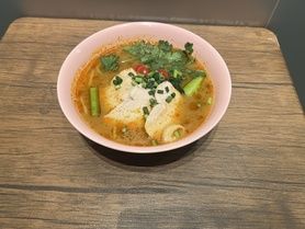 　｟本日のタイ定食》　トムヤムヌードル