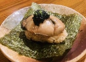 キャビアと煮牡蠣の手巻き
