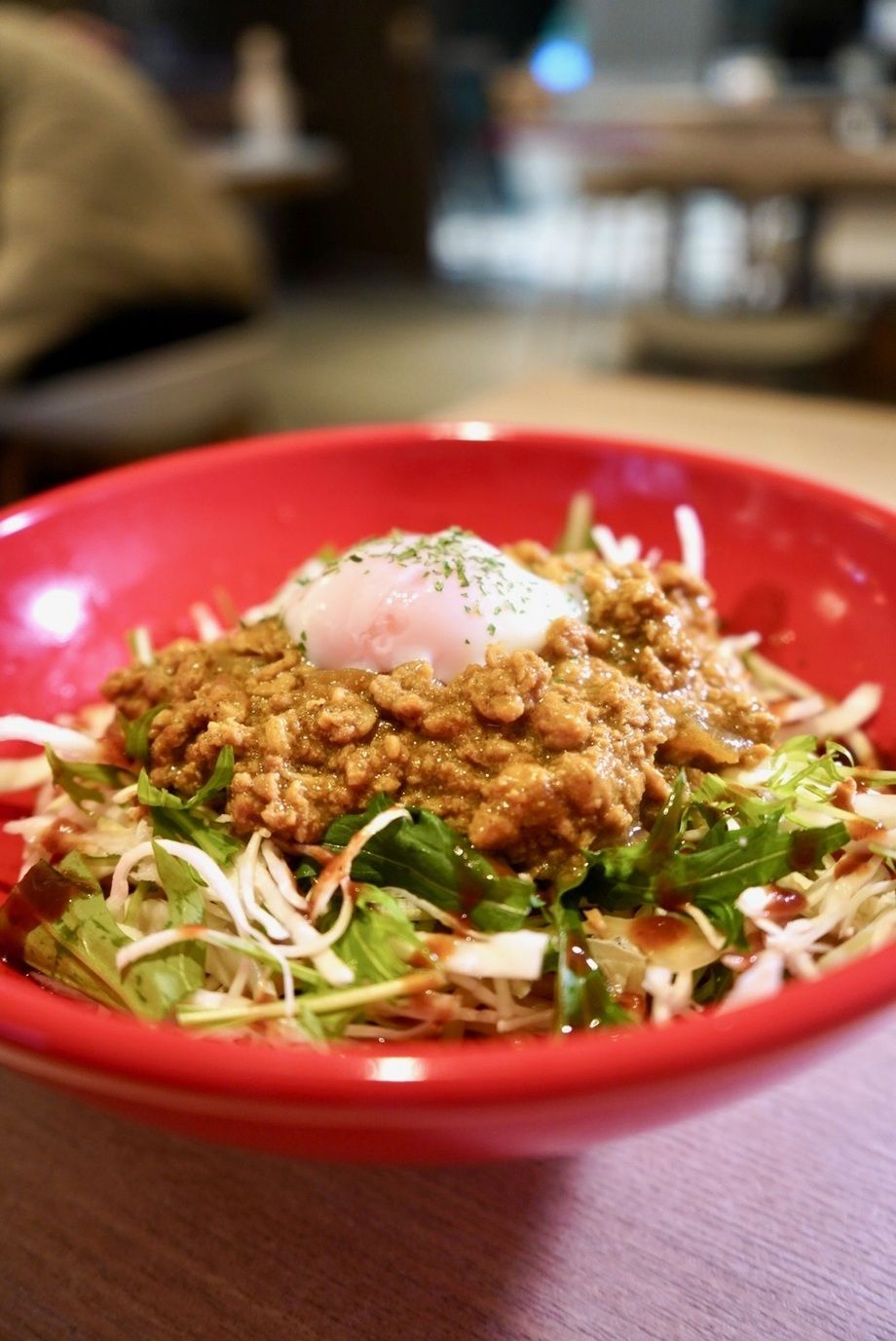 ✨新メニュー✨温玉とろけるスパイシーキーマカレー　大葉ジェノベーゼトマトまぜそば