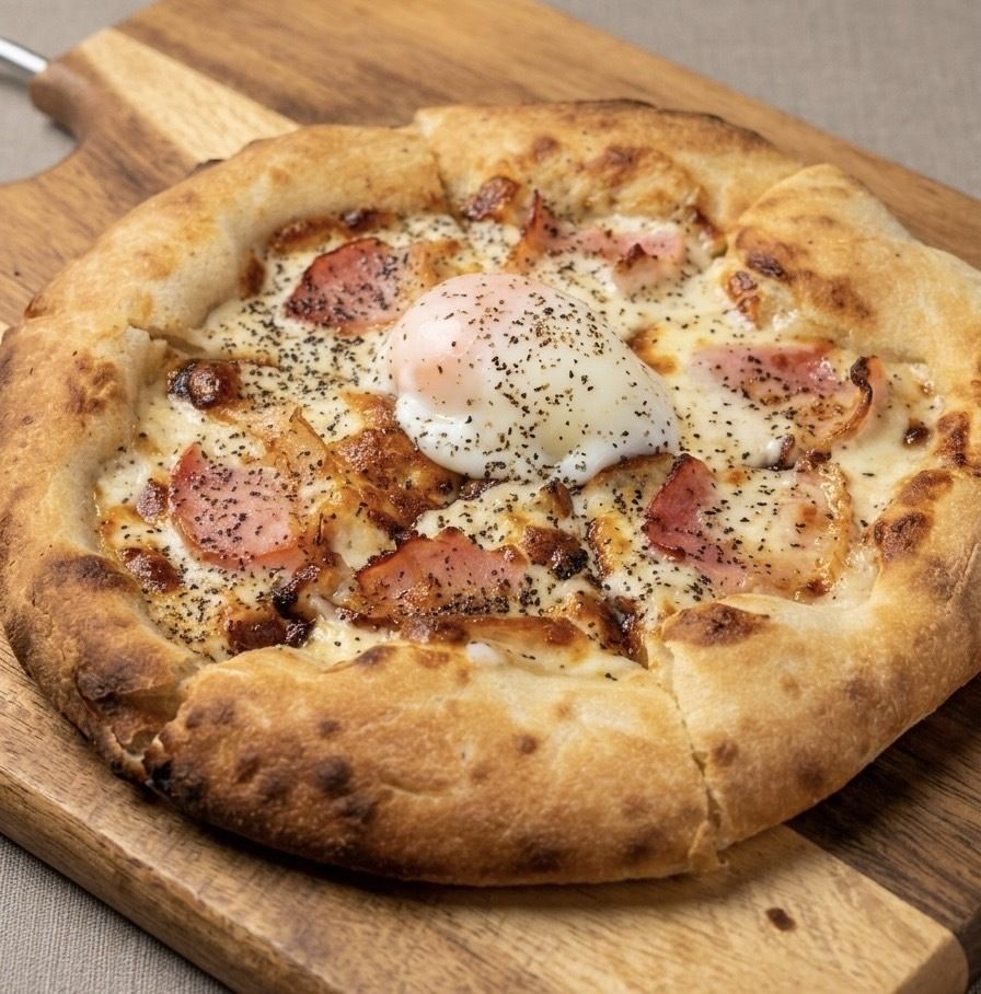 ⭐️今話題の高加水🍕圧倒的人気No.1✨カルボナーラピザ
