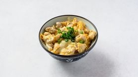 本気(まじ)で若鶏の親子丼