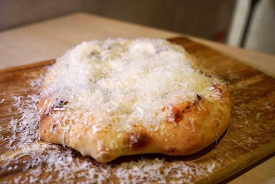 【香り爆発✨】伊太バルスペシャリテピザ🍕