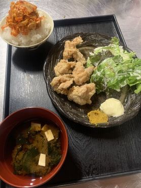 キムチご飯とから揚げ5個定食