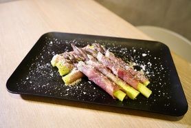 期間限定✨北海道直送の生で食べる紫アスパラの生ハム巻き