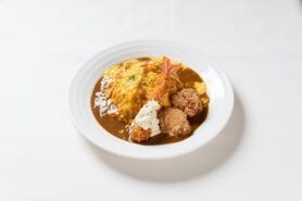鶏竜田＆海老フライの半熟オムライス　(ソースが選べます)