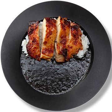 塩麹チキンステーキカレー（竹炭ブラック）（1000）