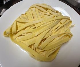 米粉入りかぼちゃのフィットチーネのカルボナーラ