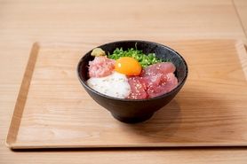 山かけまぐろ丼