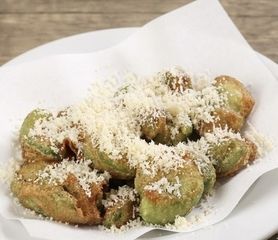 そらまめの唐揚げパルメジャーノ仕上げ
