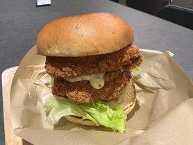 クリスピーチキンバーガー【倍盛り】