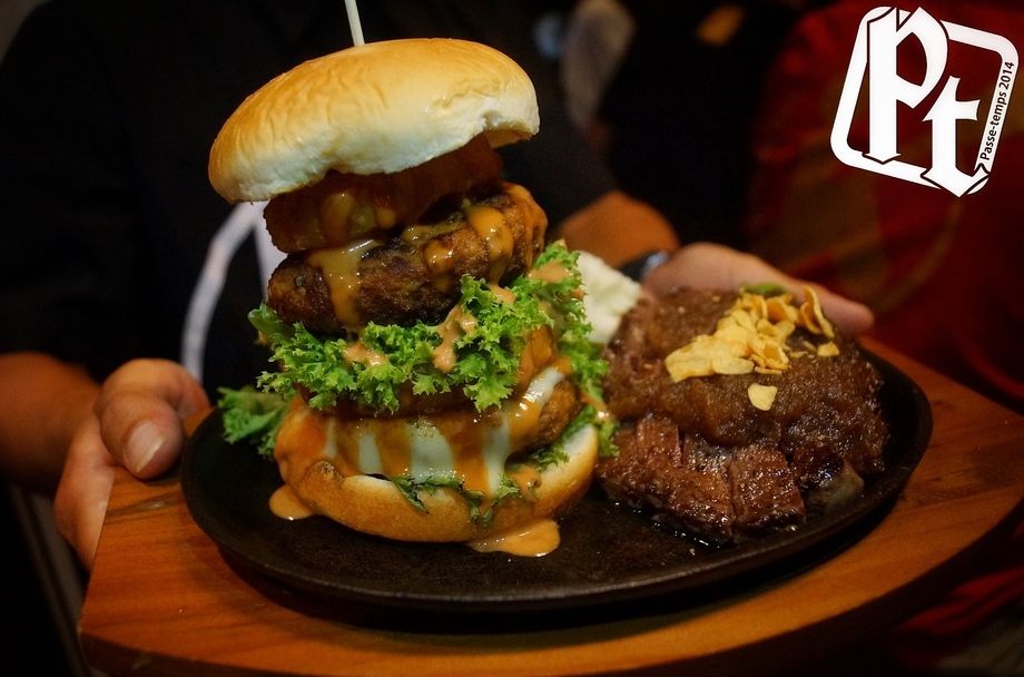 パスタンバーガー（¥1200）