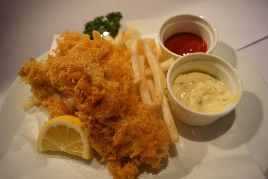 フィッシュ＆チップス（¥800）