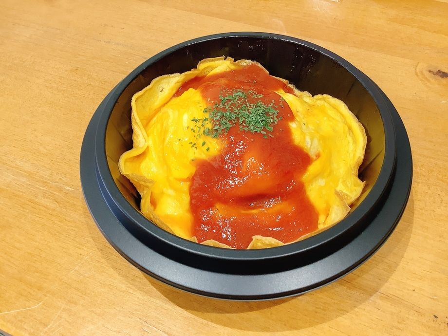オムライス（550円(税込)）