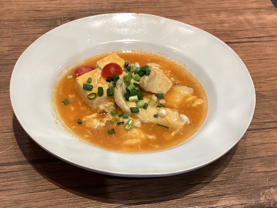 今週のフィッシュライス　白身魚とふわふわ卵のトムヤム定食