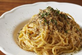 ズワイガニのカルボナーラ仕立て