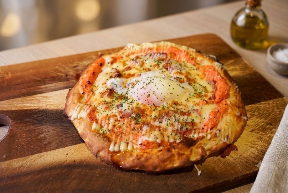🥚とろ〜り明太アリゴの温玉マヨピザ🥔🍕