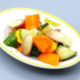 季節野菜のレモンピクルス