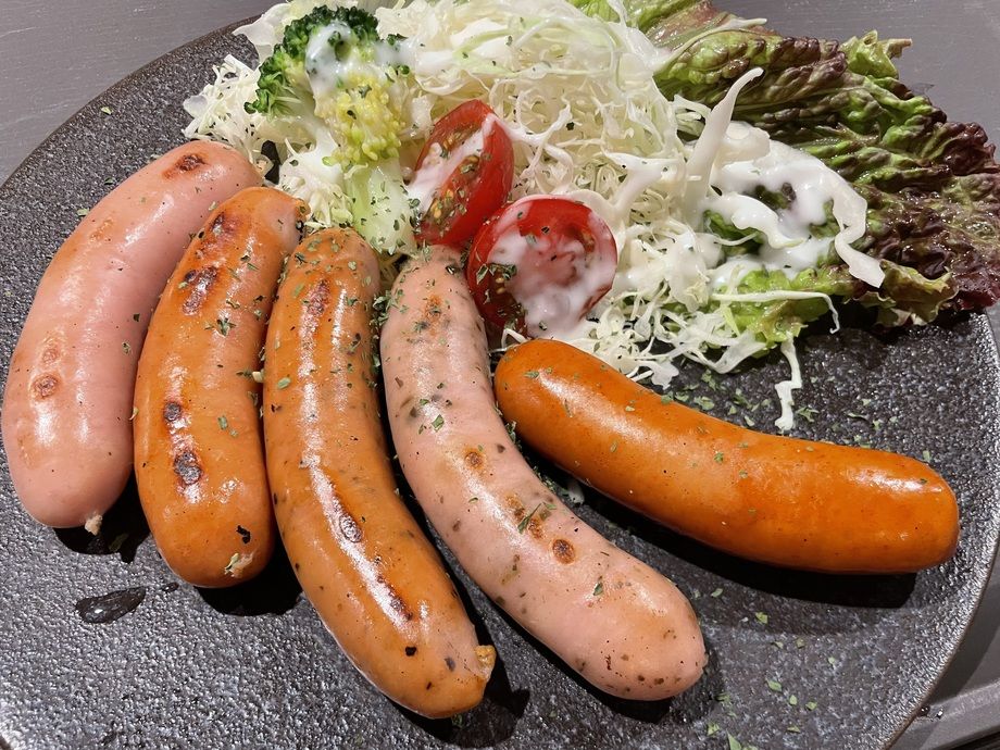 🉐大人気のソーセージ盛り🌭（1280）
