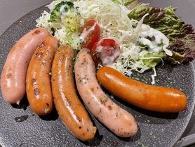 🉐大人気のソーセージ盛り🌭