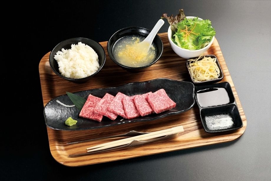 能登牛極上A５ロースランチ