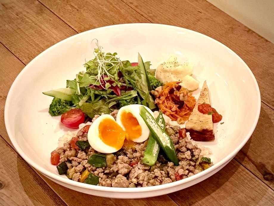 プレートランチ（¥1230）