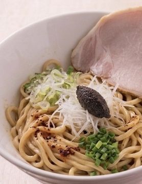 【まぜそば】プレミアム✨店内炊き上げ鶏白湯名古屋コーチン&比内地鶏の極上トリュフ
