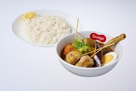パリパリ桜姫鶏と８種の野菜カレー