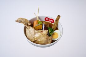チキンレッグと7種の野菜カレー（煮込み）