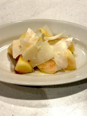 桃サラダペコリーノ