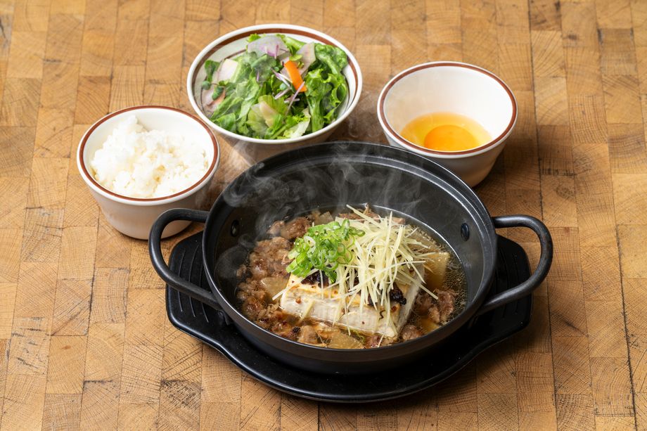 牛すじの旨味たっぷり特製肉豆腐定食