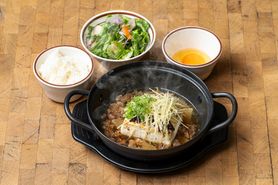 牛すじの旨味たっぷり特製肉豆腐定食