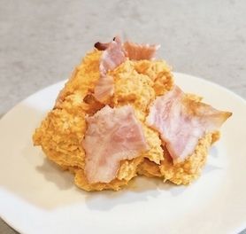悪魔の甘じょっぱさ オレンジスイートポテトと炙りベーコンのポテサラ