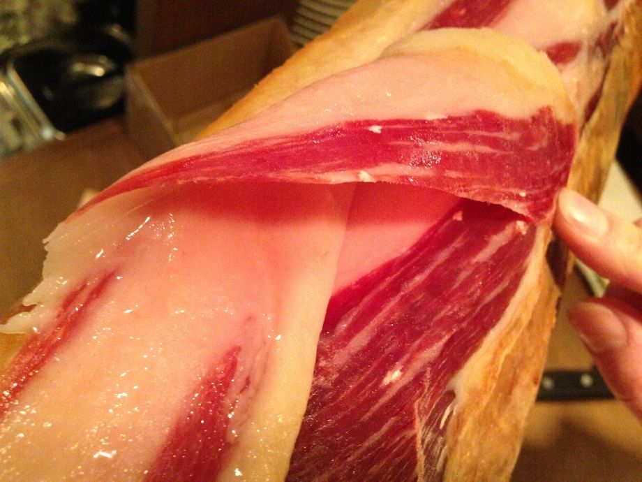 ハモンイベリコ ベジョータ 生ハム Ｓサイズ