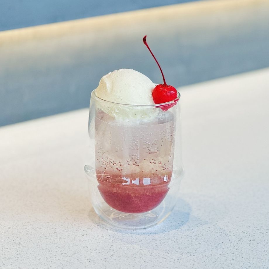 🍓ストロベリーソーダフロート🍨