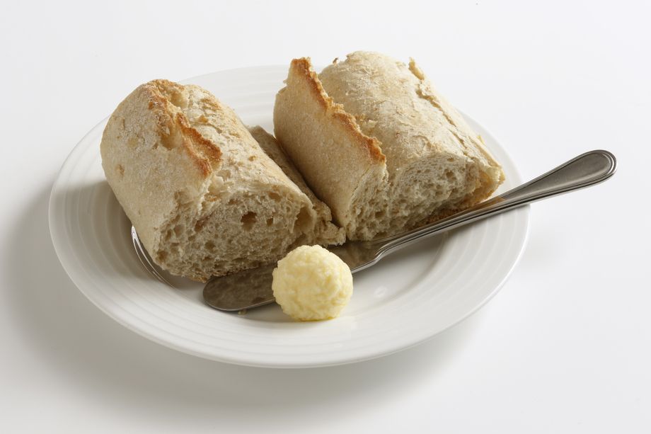 パン（バターまたはオリーブオイル）（￥２２７）