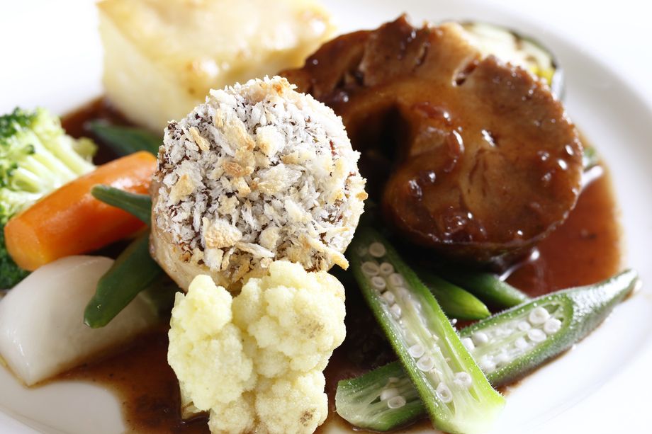 本日の肉料理（サラダ付き）（￥１３６１）