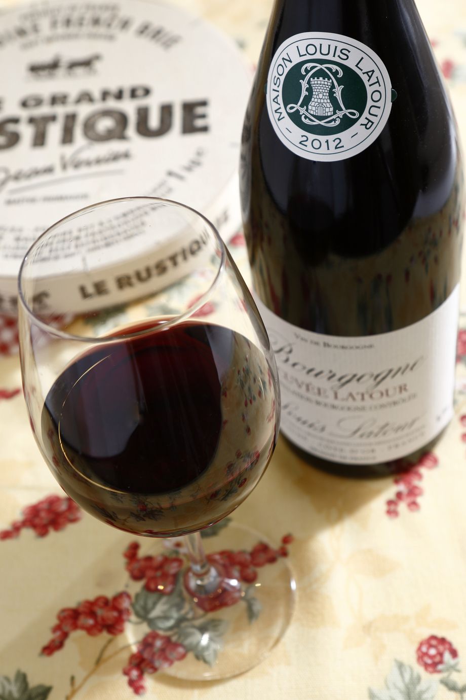 ワイン（グラスワイン　￥７７３～　　ボトルワイン　￥３９９６～　）