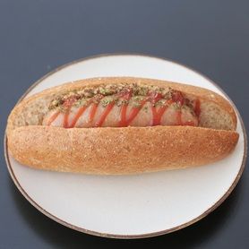 全粒粉パンのホットドック
