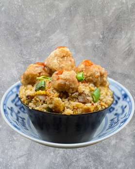 【デカ盛り】唐揚げ炒飯
