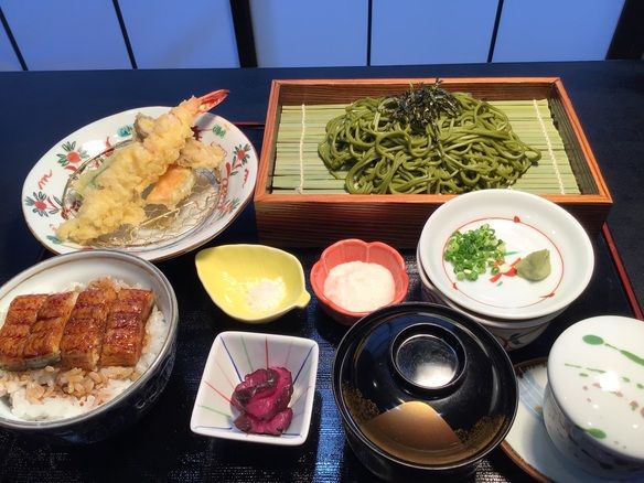 ミニ海鮮丼と茶そばのセット　　（季節のセットメニュー）　夏季