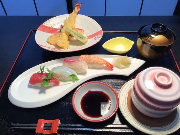 天ぷらと寿司のセット　　（季節のセットメニュー）　　夏季