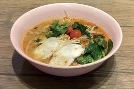 　｟本日のタイ定食》　トムヤムヌードル