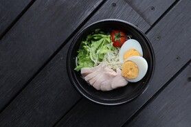鶏ハムのサラダ