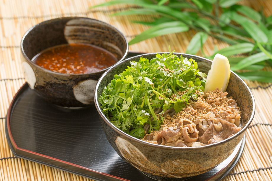 肉パクチーつけ蕎麦（１０００円）