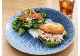 Special セット 3✨ 絶品コンビーフマヨ  米粉ベーグル サンドウィッチ・生ハムサラダ・選べるドリンク🍹（ジャスミンティー・ウーロン茶）