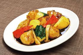 カレイと彩り野菜の黒酢あん炒め