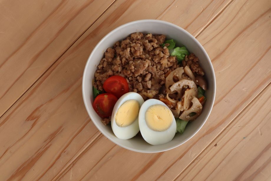 和風ブタひき肉丼