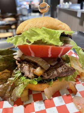 🉐100%牛のワイルドステーキ(100g)バーガー単品　Steak Burger Single
