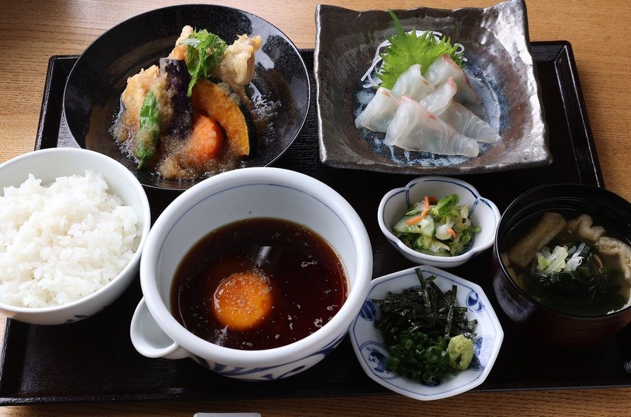 鯛めしと彩り野菜魚の煮おろし定食